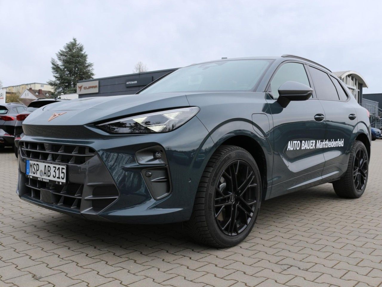 Fahrzeugabbildung CUPRA Terramar VZ 1.5 e-Hybrid DSG
