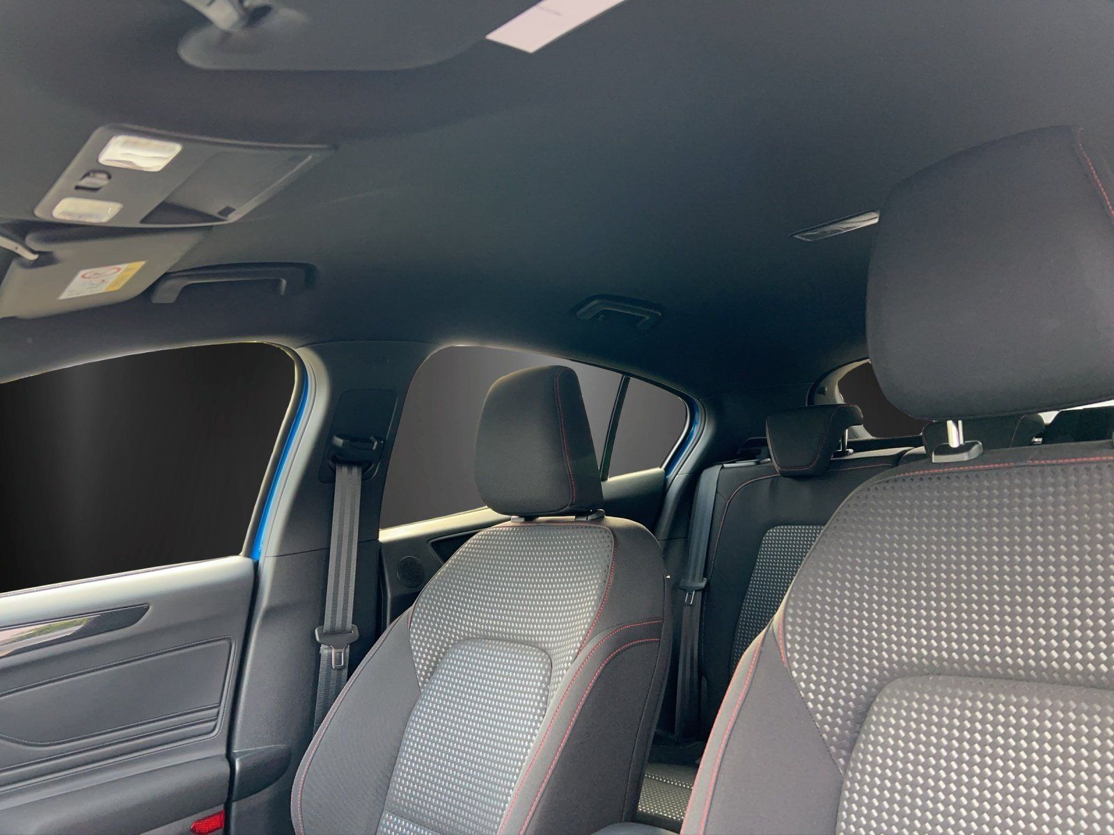 Fahrzeugabbildung Ford Focus 1.0EcoBoost MHEV ST-Line X SHZ/LED/CARPLAY