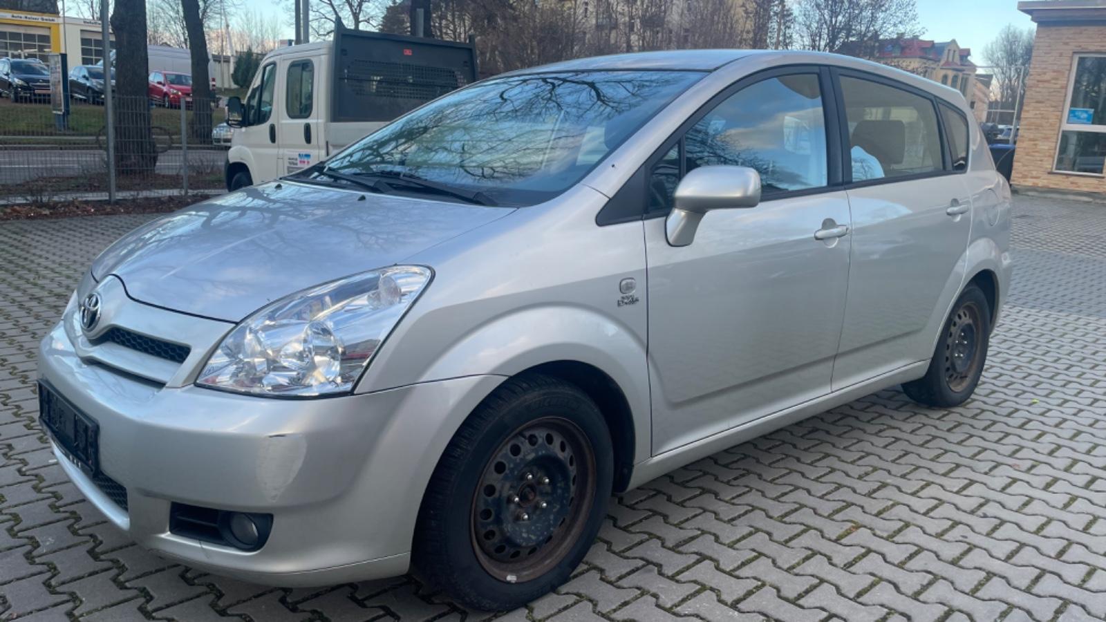 Toyota Corolla Verso 2.0 D-4D Sol--7 Sitze
