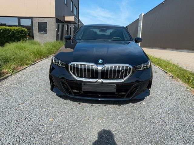 BMW i5 Limousine 40 eDrive M Sport/ PANO / 360 /HC.. imagem 2