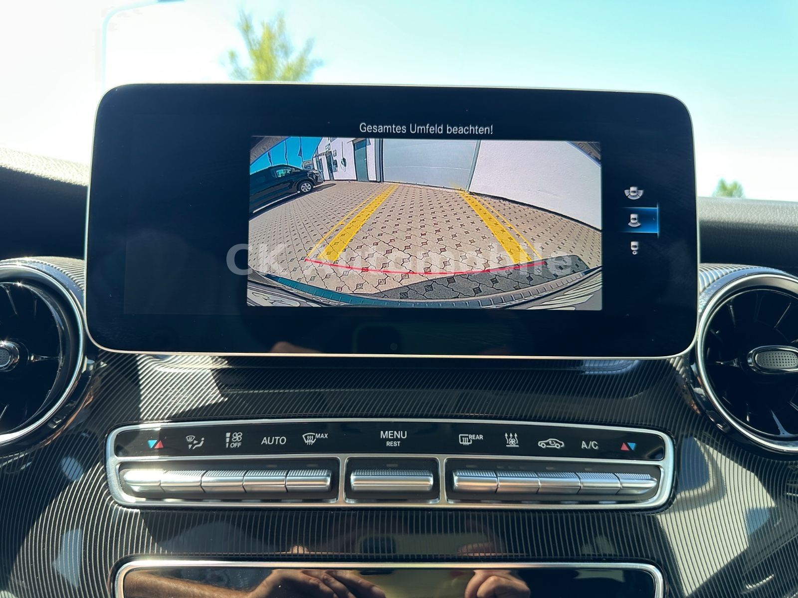 Fahrzeugabbildung Mercedes-Benz V 300d EDITION 4MATIC lang/7 Sitze/Navi/LED/AHK