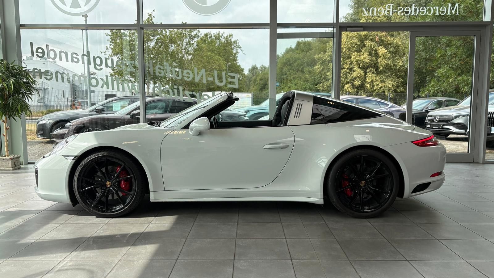 Fahrzeugabbildung Porsche 991/911 Targa 4 SAGA Sport Chrono