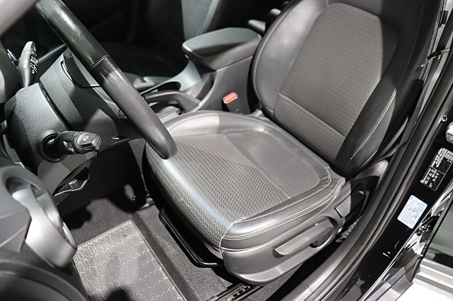 Kona 1.6T-GDi 4WD Premium LEDER LED TEMPOMAT SHZ