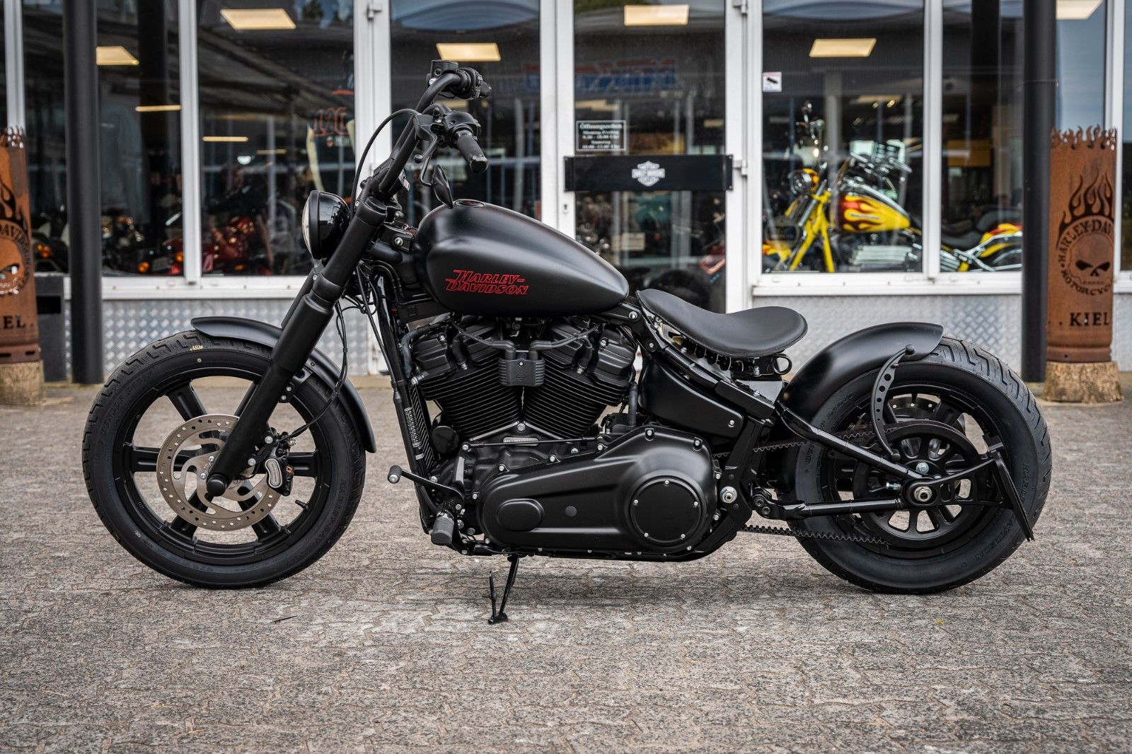 Fahrzeugabbildung Harley-Davidson SOFTAIL STANDARD FXST UMBAU Sofort verfügbar!