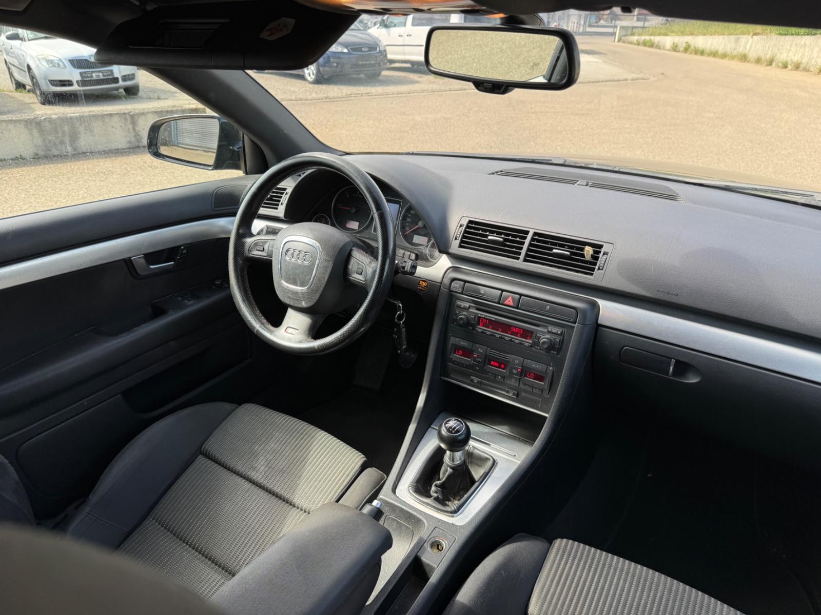 Audi A4 2006 — photo 18
