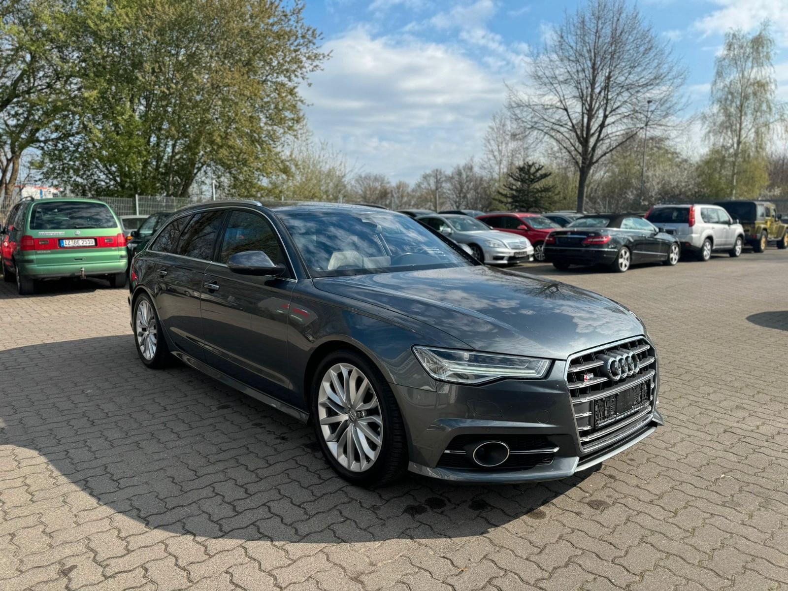 Audi S6 Avant 4.0 TFSI quattro AHK°PANO°LEDER°4xSZHG!