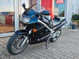 Honda VFR750F - HONDA VFR 750