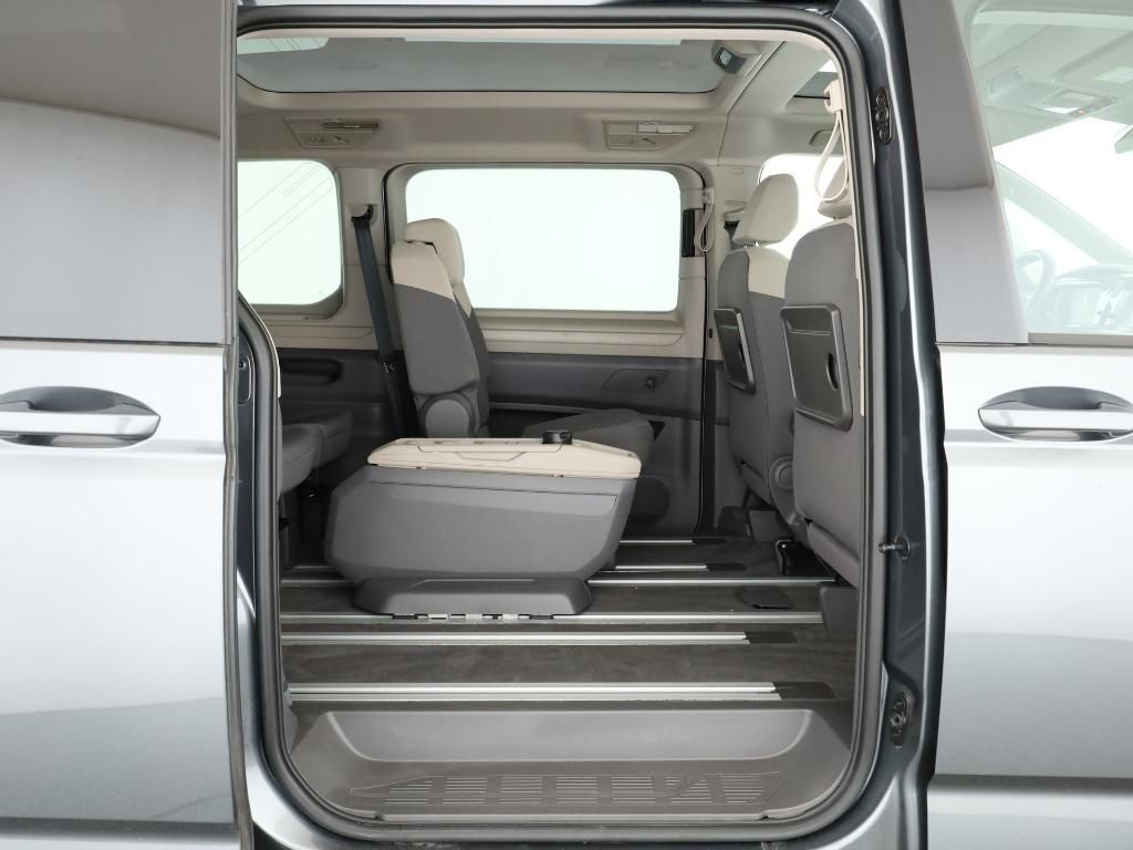 T7 Multivan 2.0 TDI NAV,STHZ,IQL,PANO.