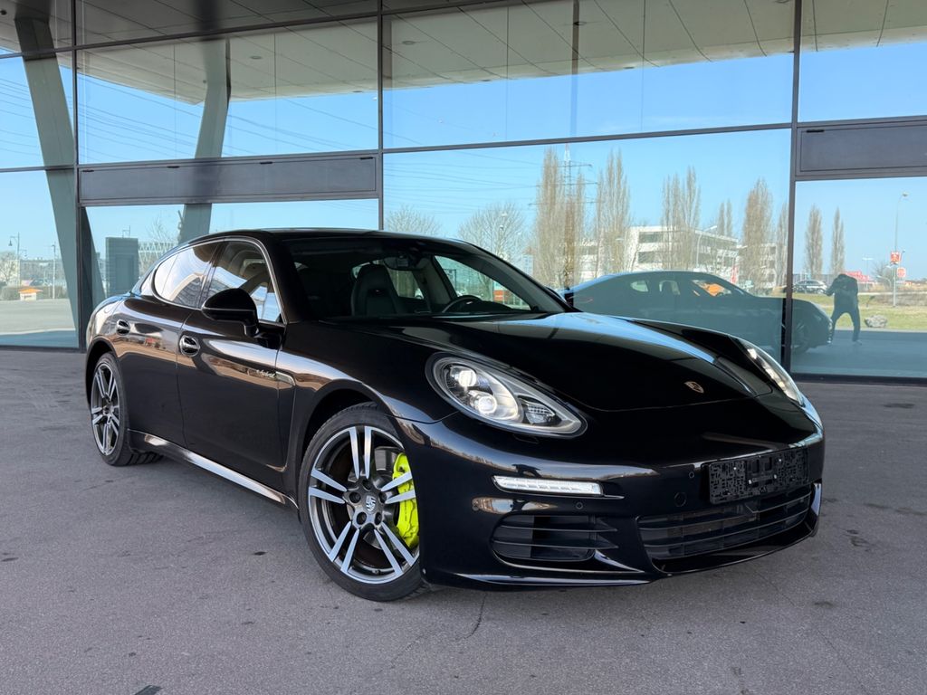 Image of Porsche Panamera
