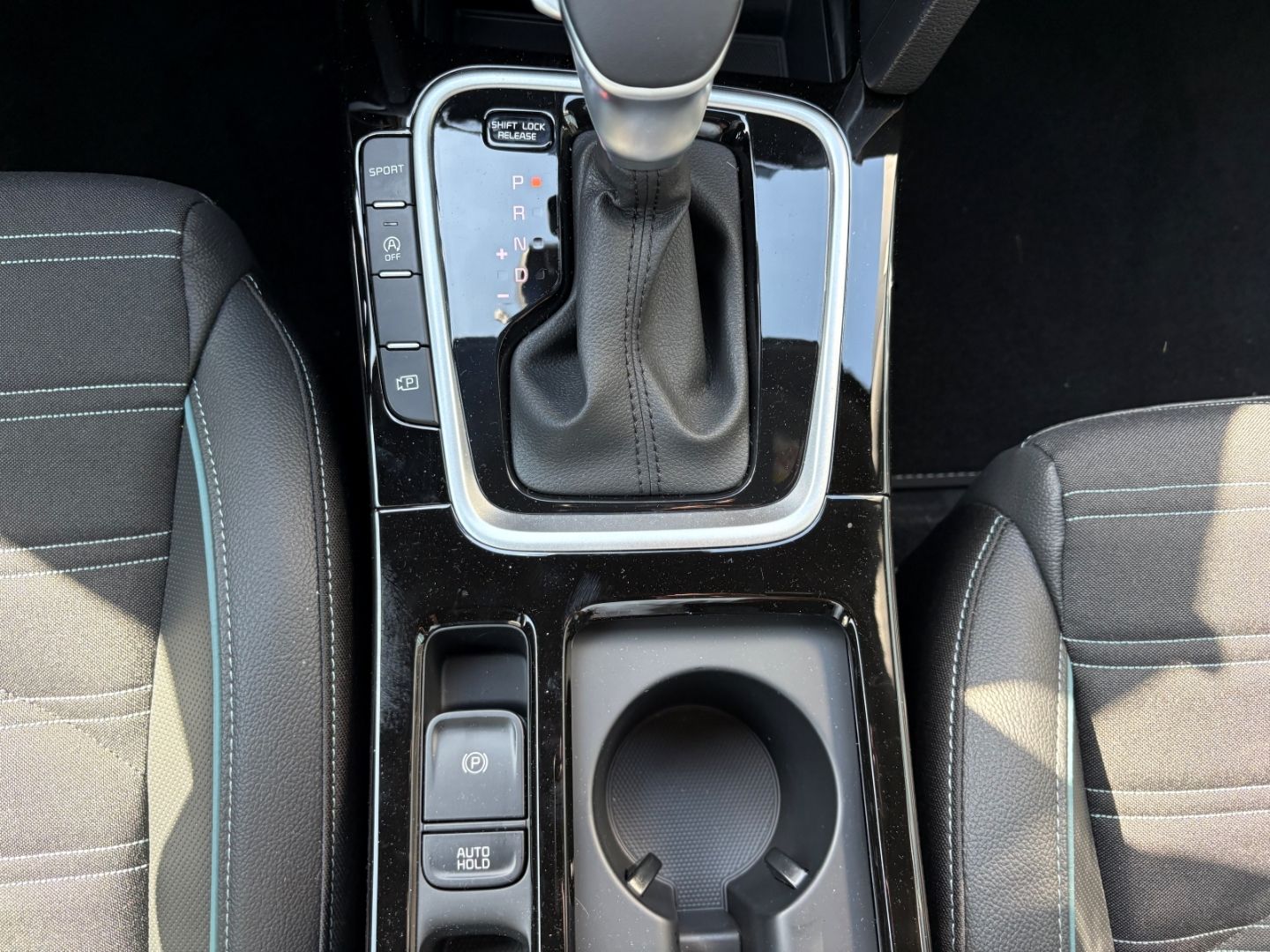 Fahrzeugabbildung Kia XCeed Nightline Edition Navi Digitales Cockpit L