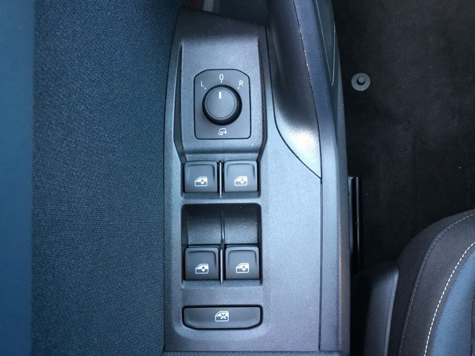 Fahrzeugabbildung SEAT Ibiza 1.0TSI Style DSG+ACC+16"+Navi+LED+FullLink