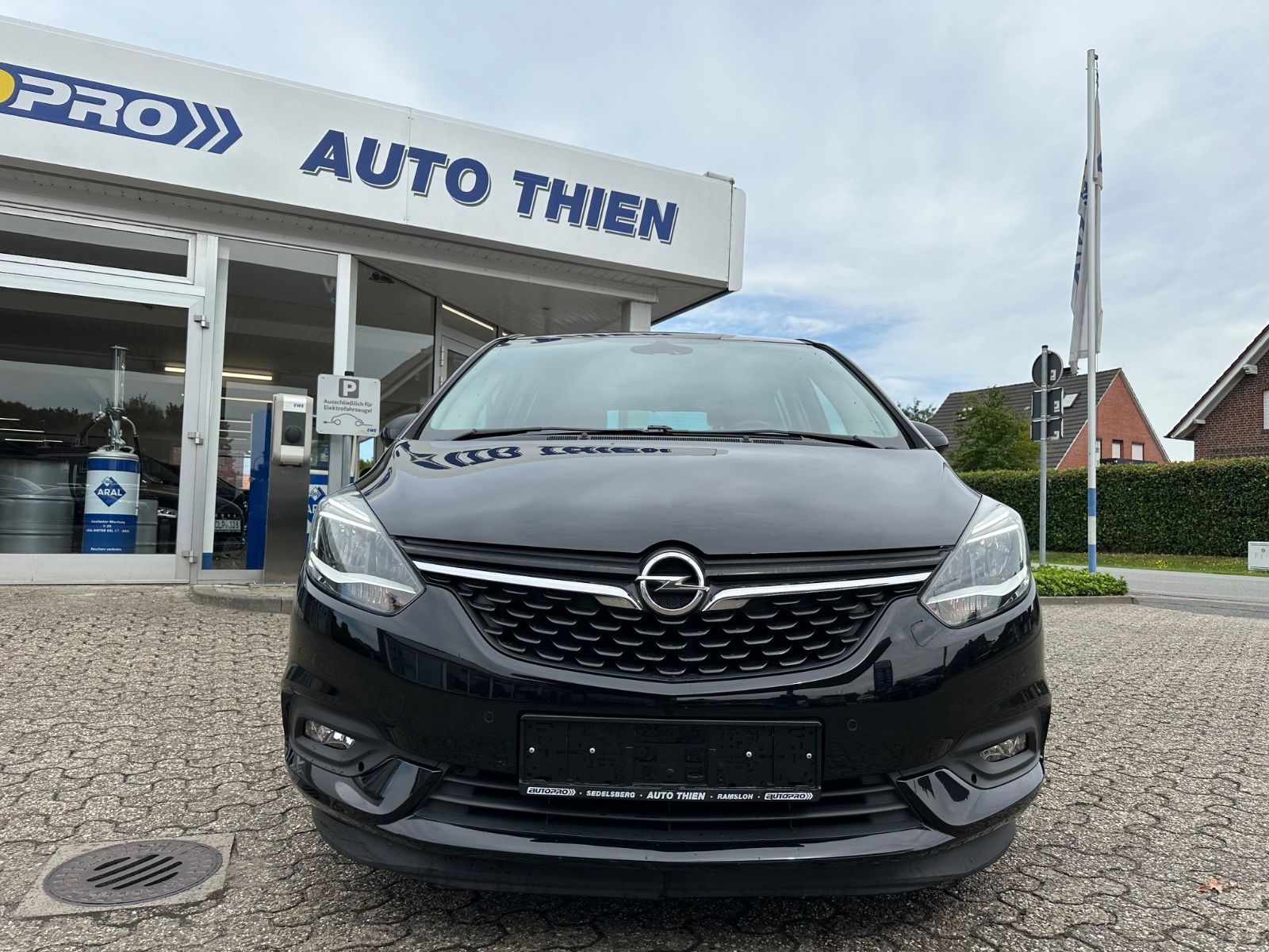 Fahrzeugabbildung Opel Zafira 1.4 Turbo ON 7-Sitze/Navi/Shzg/GRA/BT