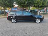 Volvo V50 Kombi 2.4 Momentum-LPG GAS-AHK-KLIMA-TÜV NEU - Volvo mit LPG-Antrieb