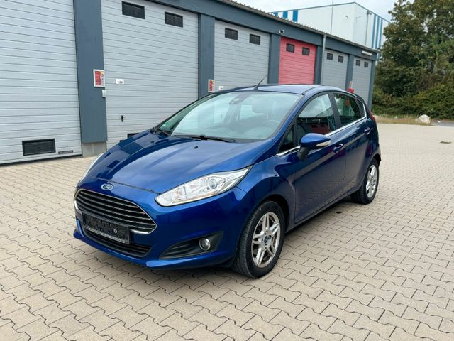 Ford Fiesta Titanium 1Hand  Top Gepflegt  101PS