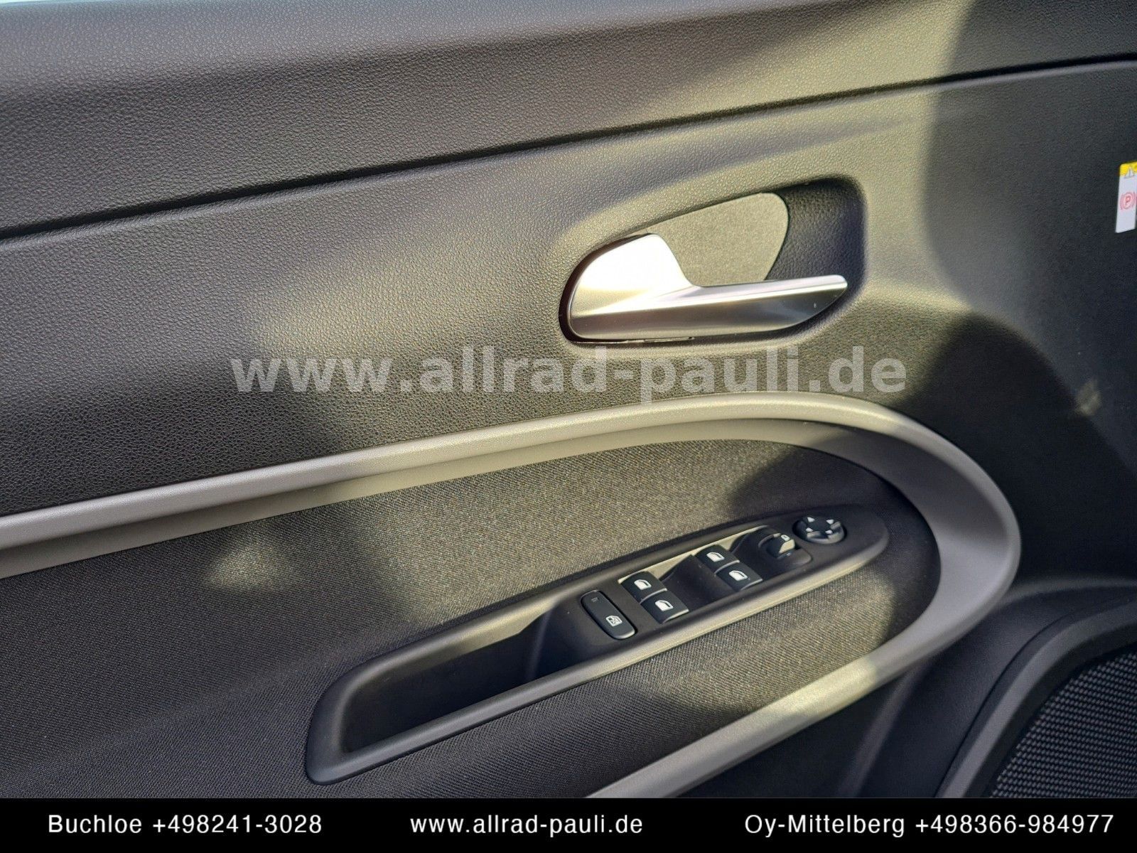 Jeep Avenger 1.2 GSE Longitude | INFOTAINMENT, WINTER