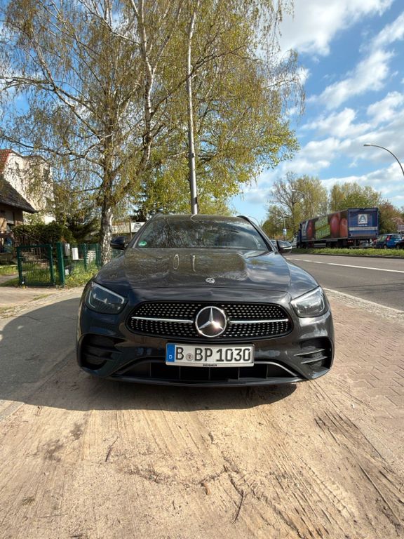 Image of Mercedes-Benz E 220