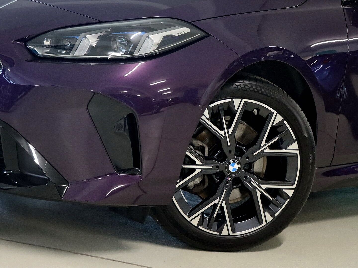 BMW 120 M Sportpaket_Iconic Glow_Innovationspaket >> foto 4