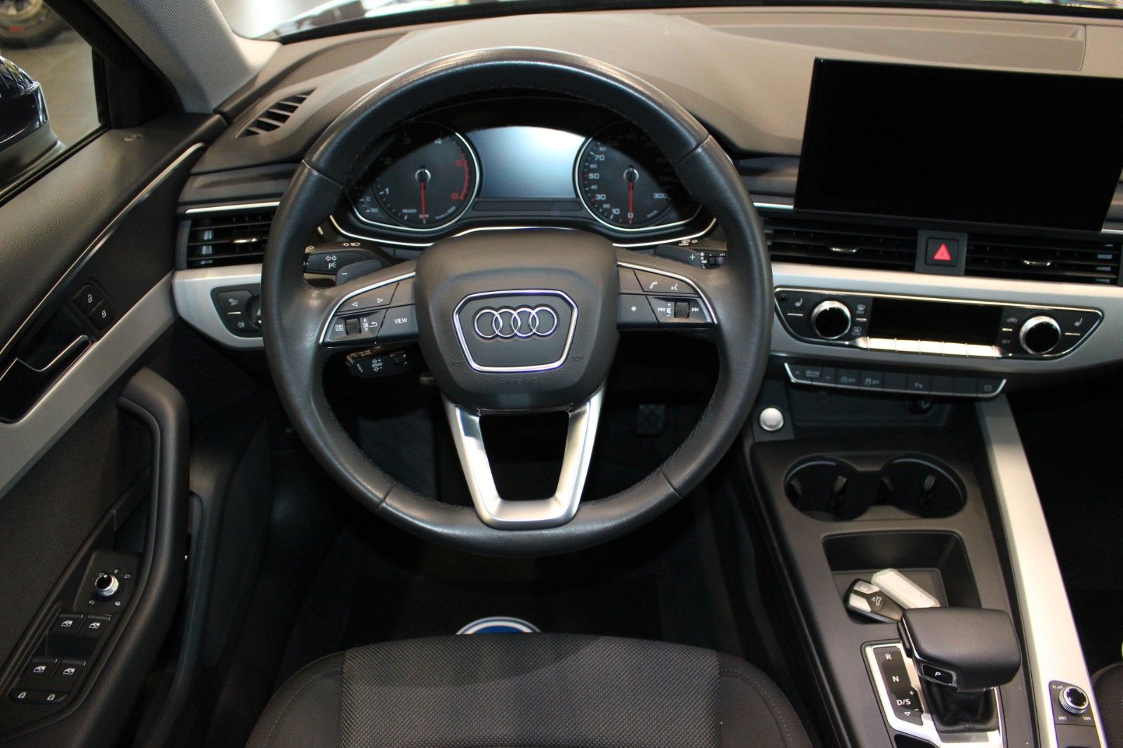 Fahrzeugabbildung Audi A4 40 TDI S tronic  Avant*Kamera*Navi*Ambiente.