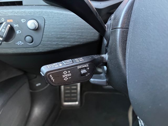 Fahrzeugabbildung Audi A5 Sportback 40 TDI quattro >S Line/AUT/KAM/PDC