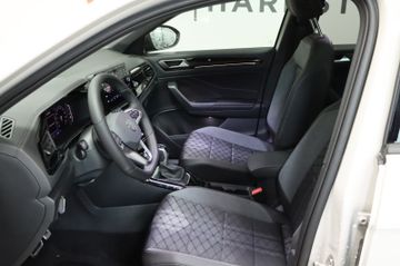 Volkswagen T-Roc 1.5 DSG R-Line Black AHK Pano Matrix Kame.