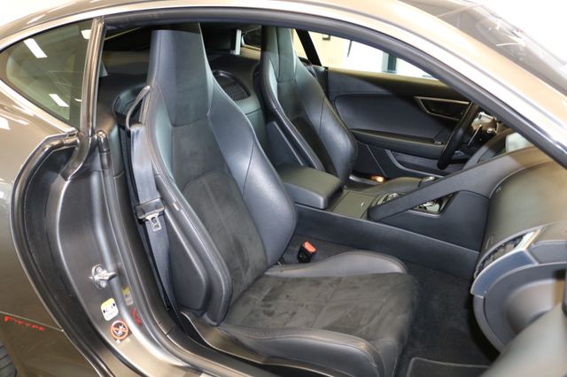 F-Type Coupe P300 Automatik/PANO/KAMER/MERIDIAN – Vorschau 26