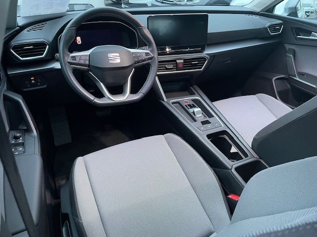 Leon Sportstourer 2.0 TDI DSG Style Navi Digital