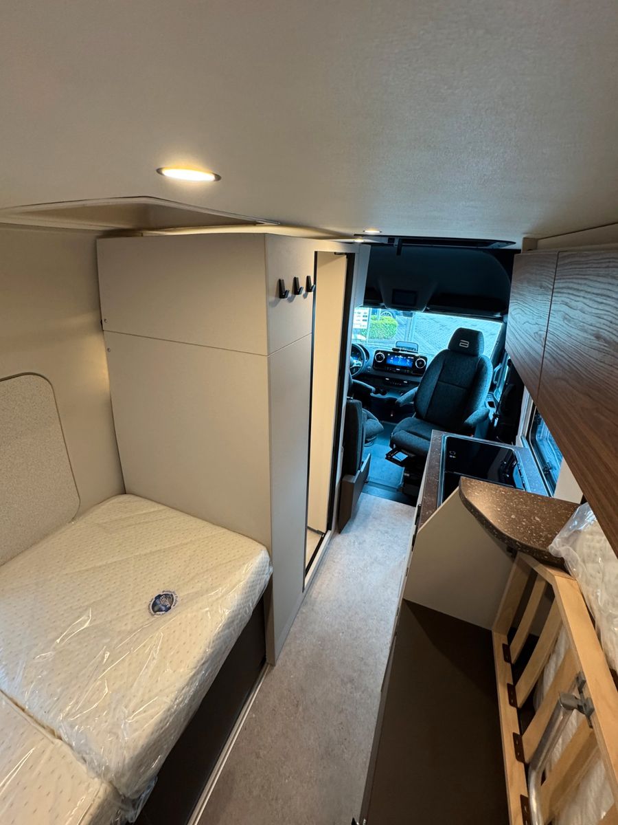 Fahrzeugabbildung Bürstner Habiton HMX 4x4 Schlafdach SIE SPAREN € 8.008,-!