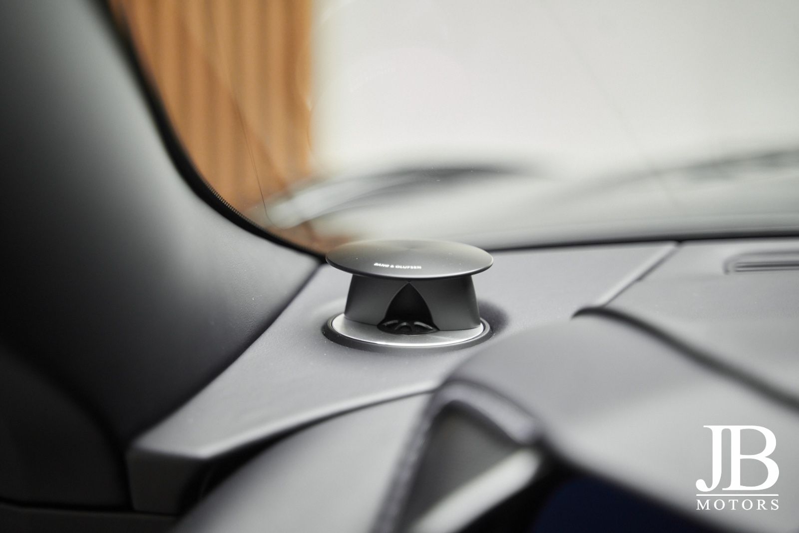 Fahrzeugabbildung Aston Martin DBS V12 770 Ultimate Carbon Performance Seats