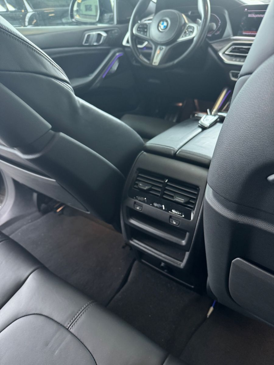 Fahrzeugabbildung BMW X6 xDrive 40 i M Sport/Carbon/Vollausstattung!