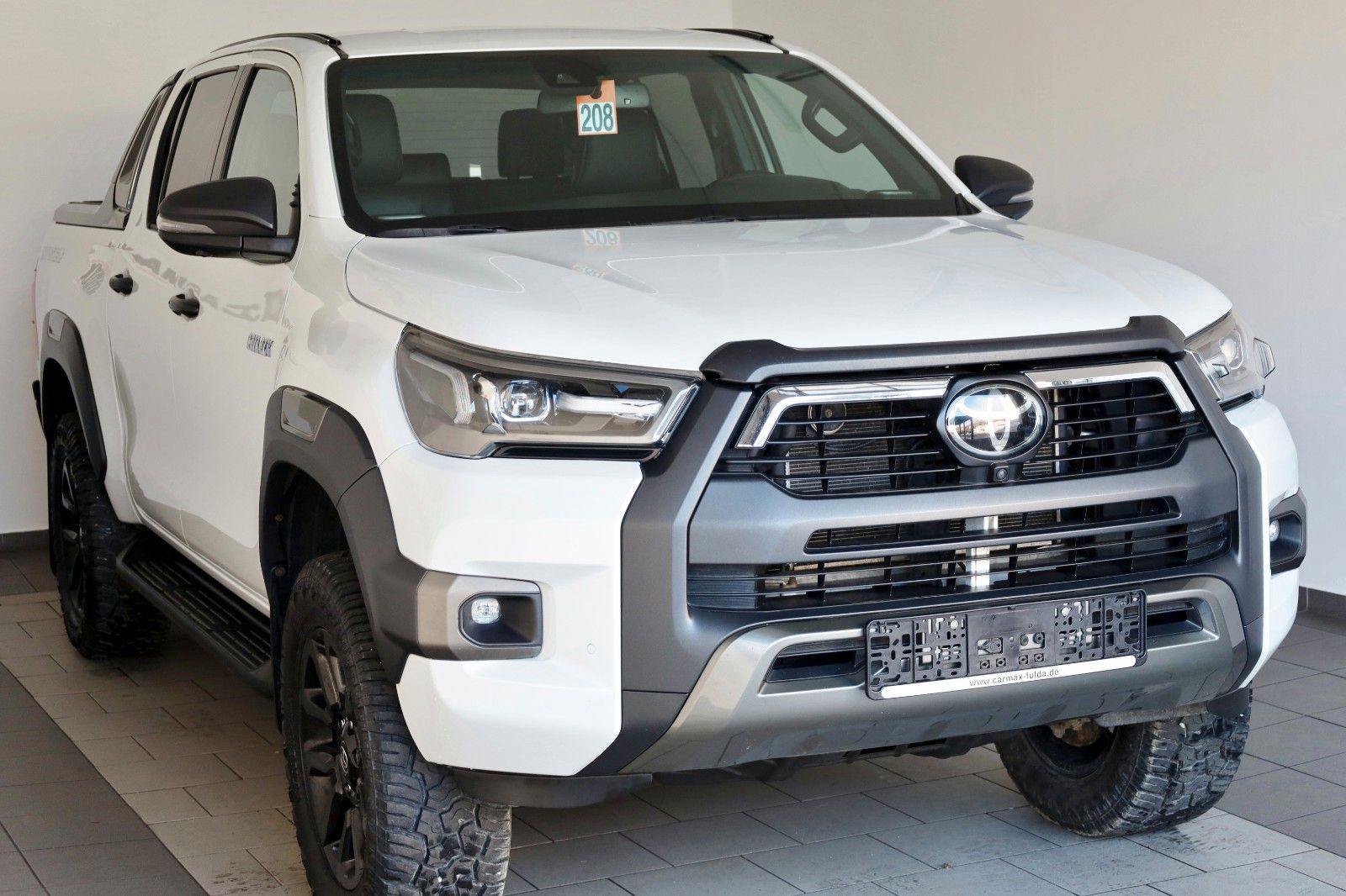 Fahrzeugabbildung Toyota Hilux 2.8 D-4D 4x4 Invincible Sport,ACC,Rollo el