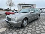Mercedes-Benz E 240 T ELEGANCE / 1.Hand / TÜV Neu - gebrauchte Mercedes-Benz E 240 aus dem Jahr 2002