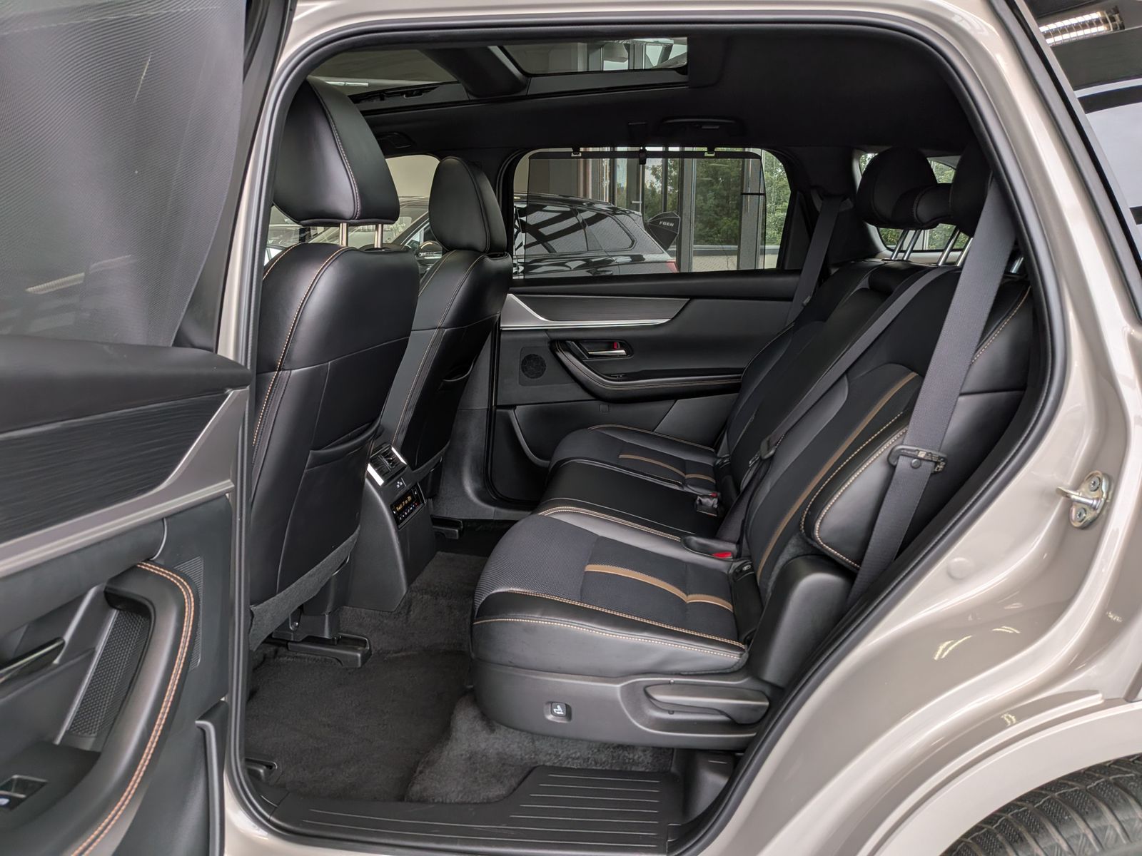 Vehicle image Mazda CX-80 3.3L E-SKYACTIV D 254 HOMURA+ 7-seat Pano