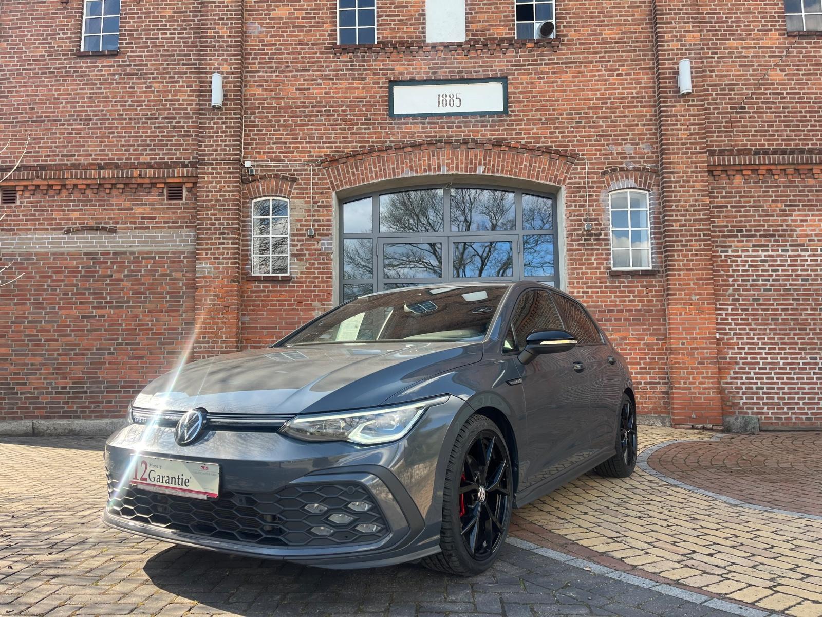Volkswagen Golf VIII Lim. GTD Black Style Matrix 19 Zoll