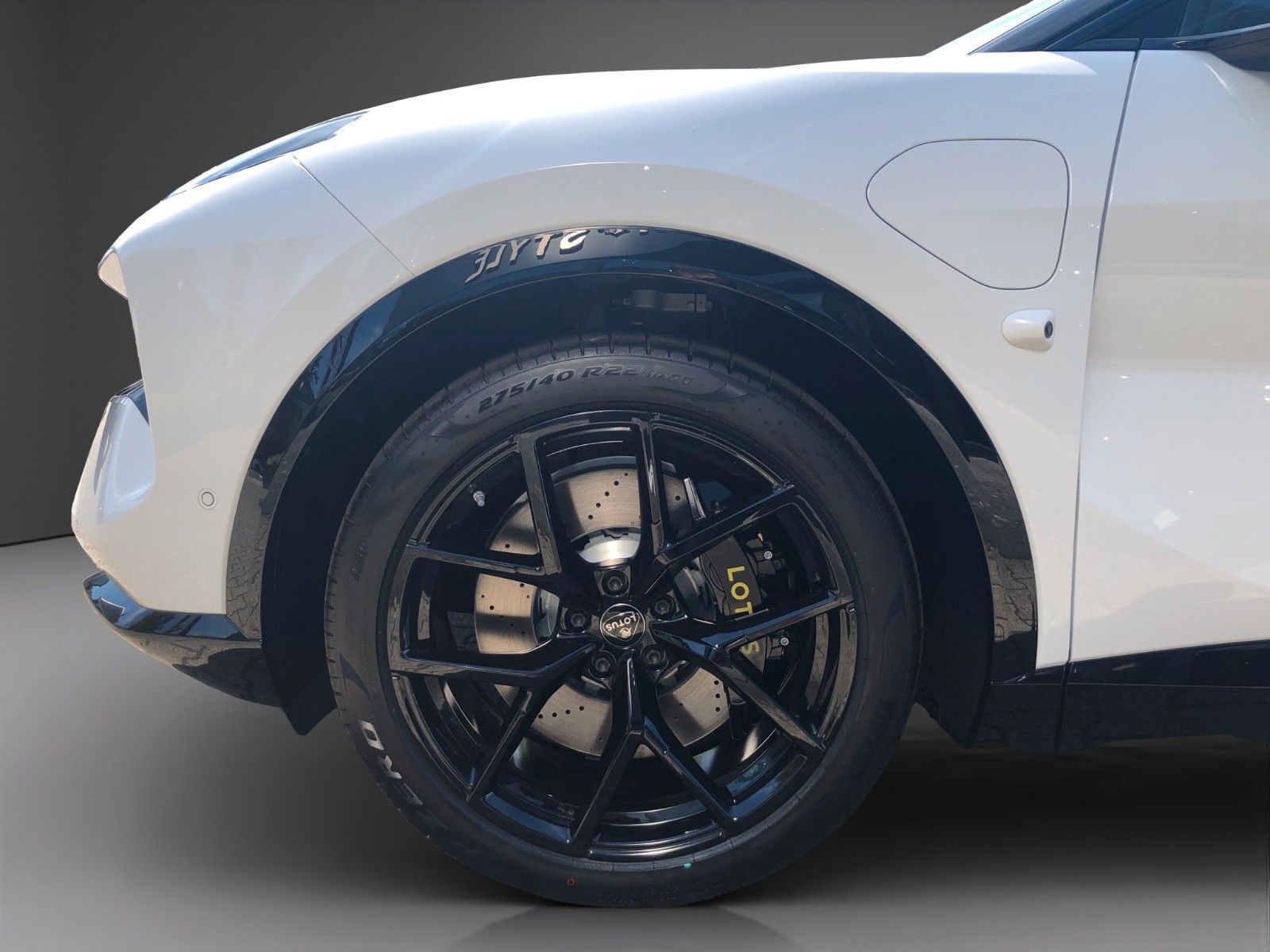 Fahrzeugabbildung Lotus Eletre 600 GT SE Vollleder schwarz