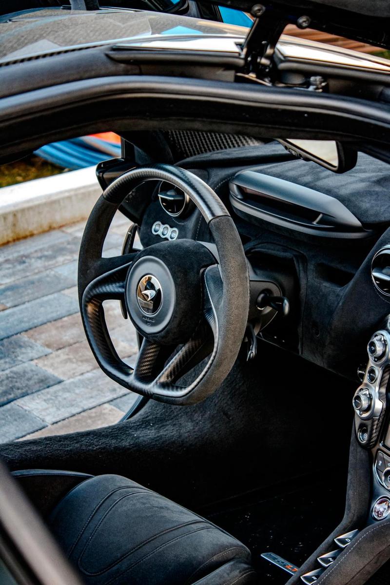 McLaren 765LT Coupe V8 - Carbon - Ludus Blau - Limitiert