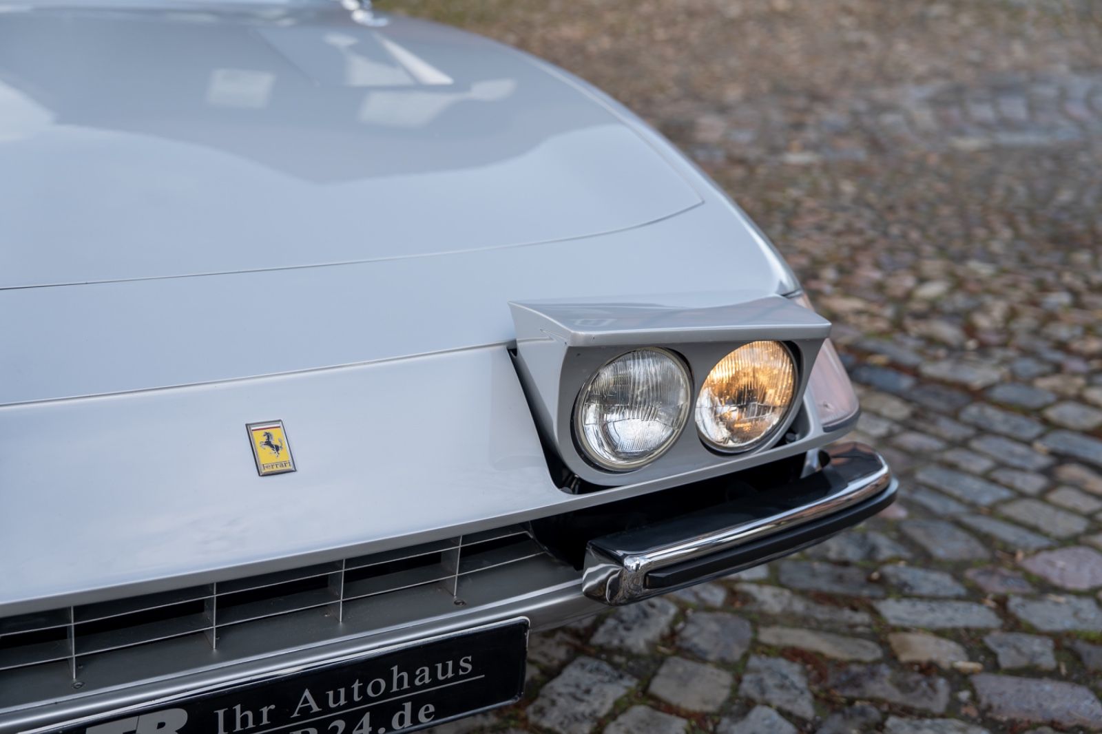 Fahrzeugabbildung Ferrari 365 GTB4 Daytona **Ferrari Classiche Zertifikat*