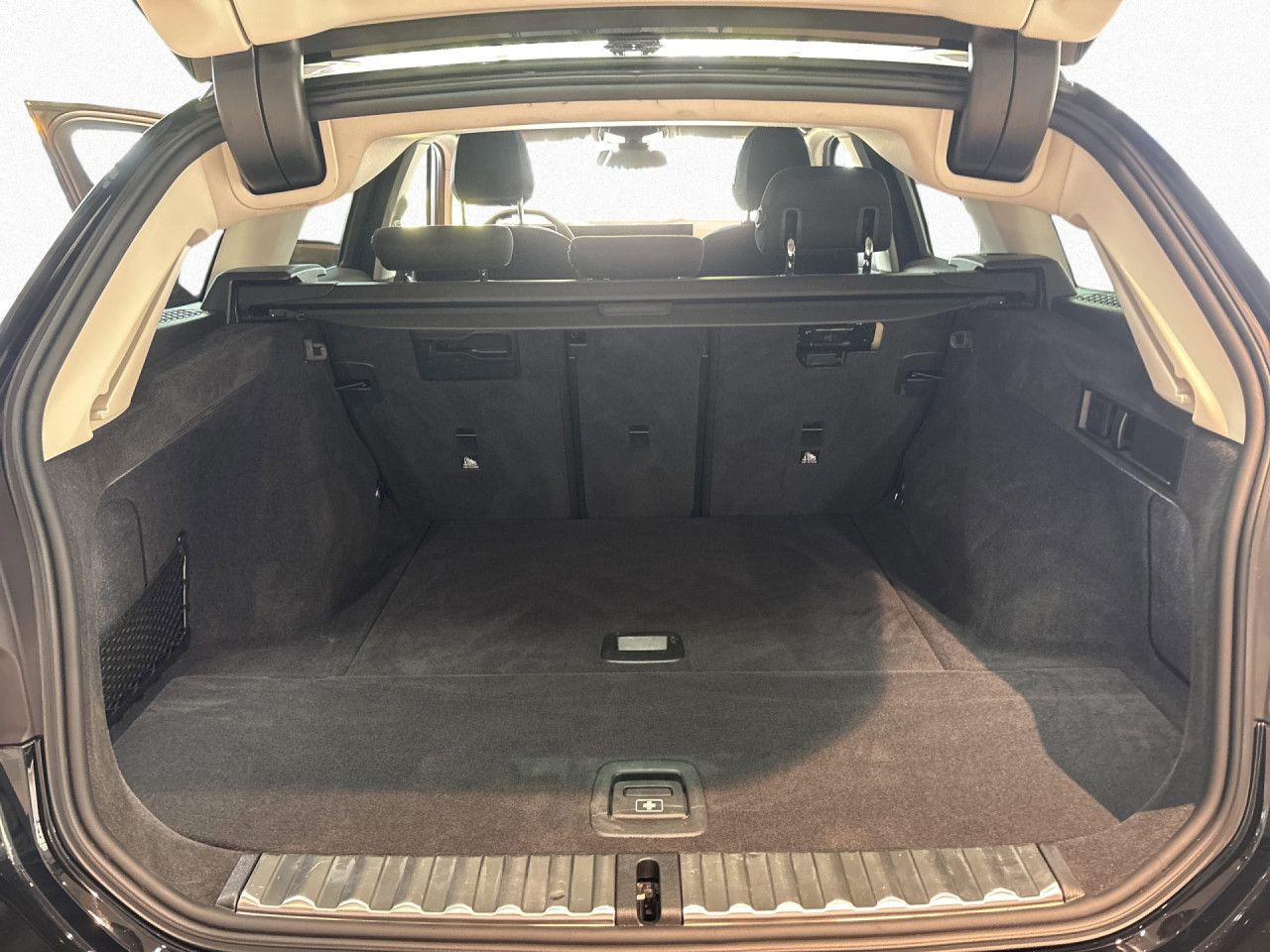 BMW 318i Touring LivePlus,ParkAss,HiFi,LED,CarPlay. foto 16