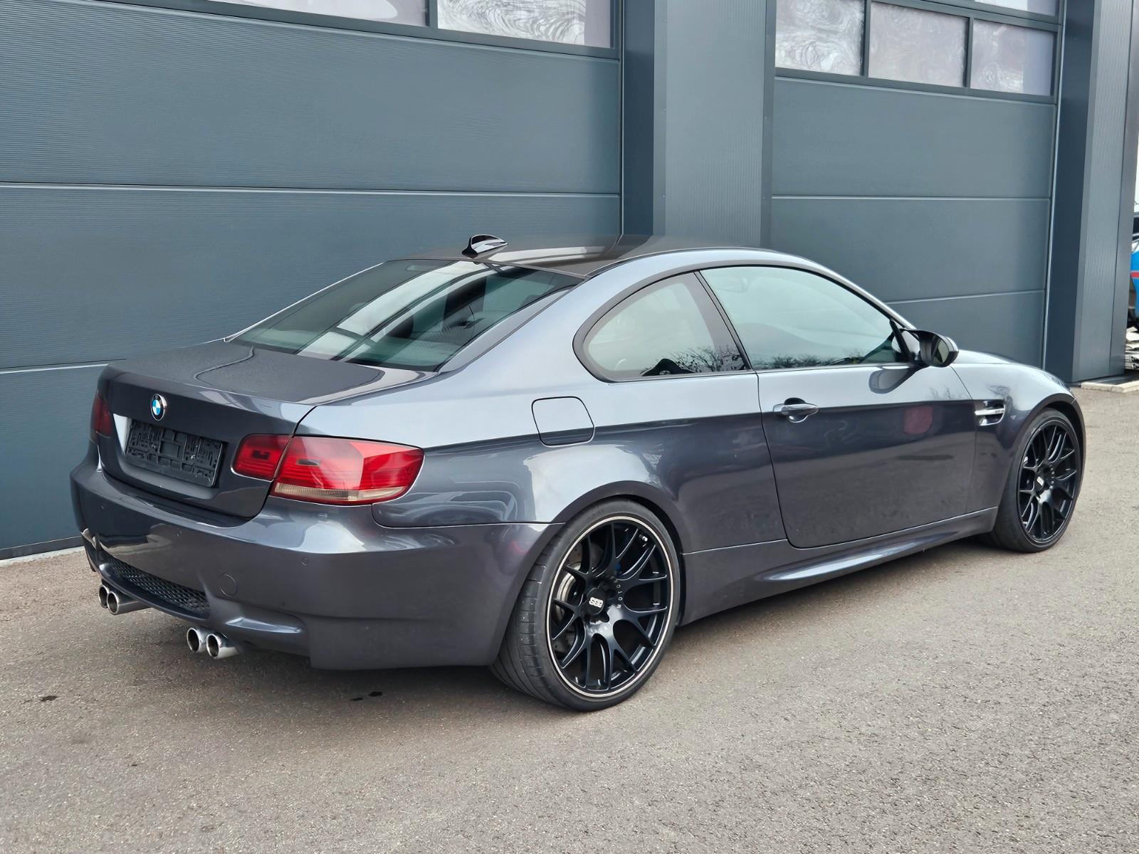 BMW M3 Coupé Individual Schaltgetriebe Bi-Xenon Navi