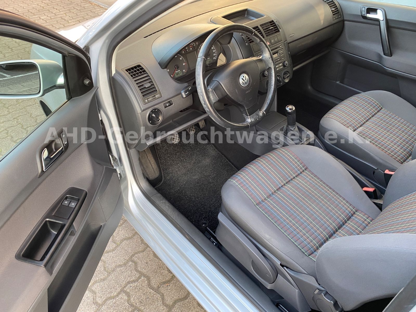 Fahrzeugabbildung Volkswagen Polo IV Klima Allwetterreifen