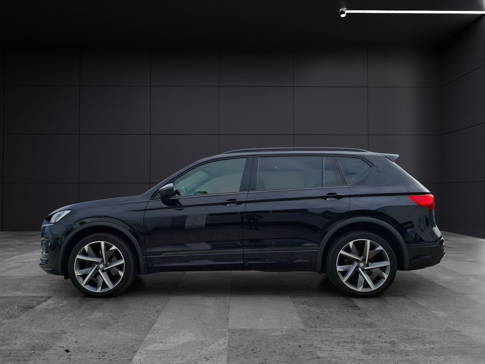Fahrzeugabbildung SEAT Tarraco TSI FR DSG 4Drive LED AHK Navi Pano AID