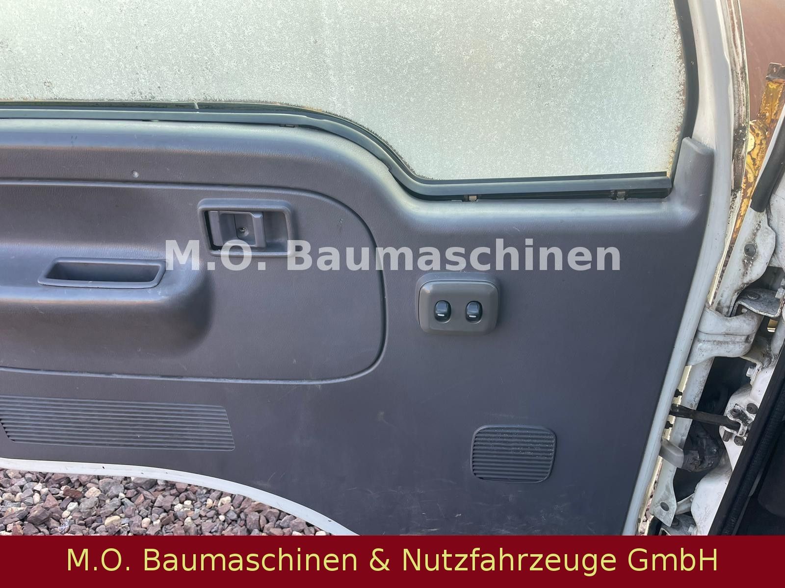 Fahrzeugabbildung Nissan Multitel Bühne 16 Meter/160 ALU