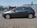 Opel Astra .1.6 Automatik*Behindertengerchtes Auto - Opel Astra aus 2010: 1.6