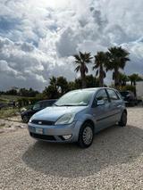 Ford Fiesta 1.4 TDCi 5p. Ghia - Ford Fiesta aus 2005 mit Diesel-Antrieb