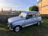 Renault R 4 - Renault R 4 mit Benzin-Antrieb