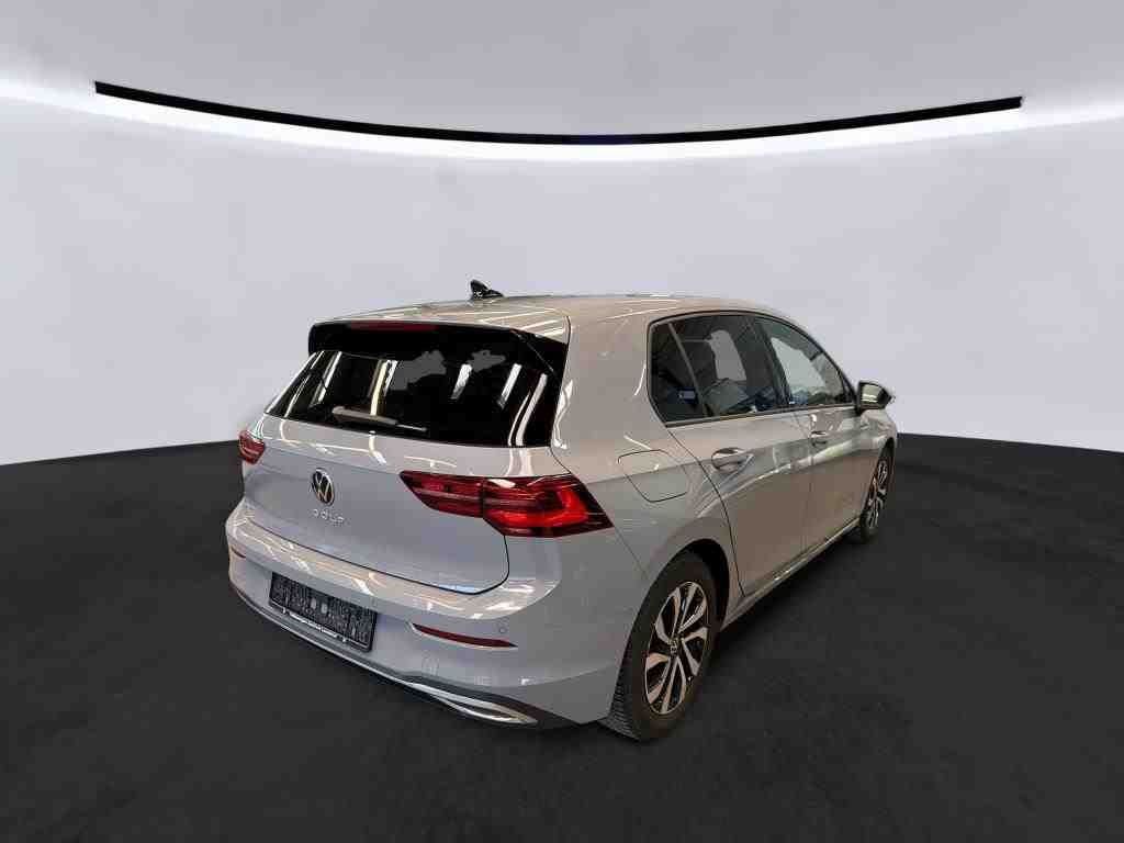 Golf VIII 2.0 TDI DSG Active *AHK*PANO*KAMERA*
