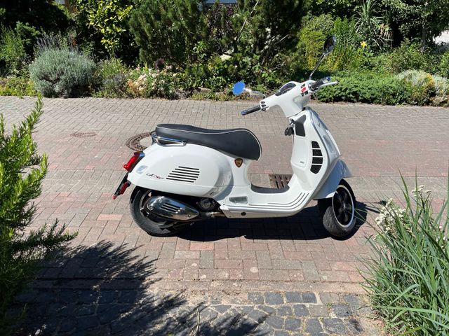 Vespa 300 Gts