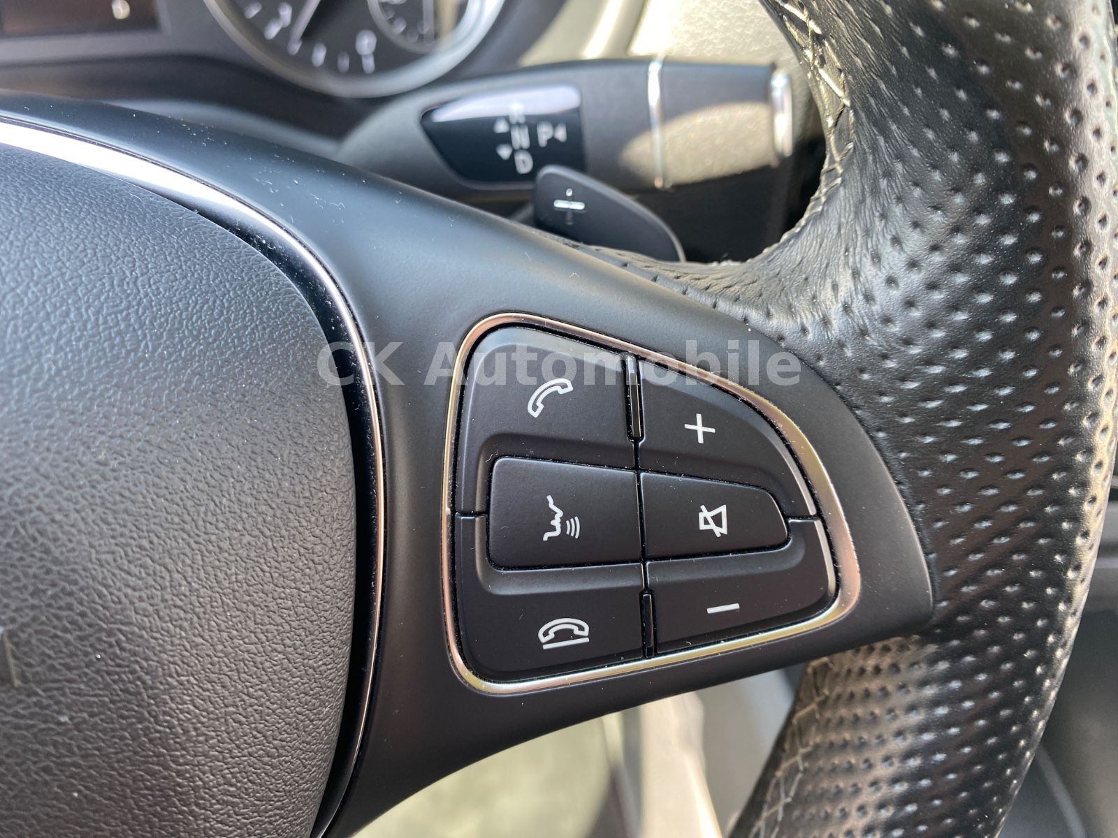 Fahrzeugabbildung Mercedes-Benz Vito Mixto 119 lang Autom./5 Sitze/Navi/LED/Kam