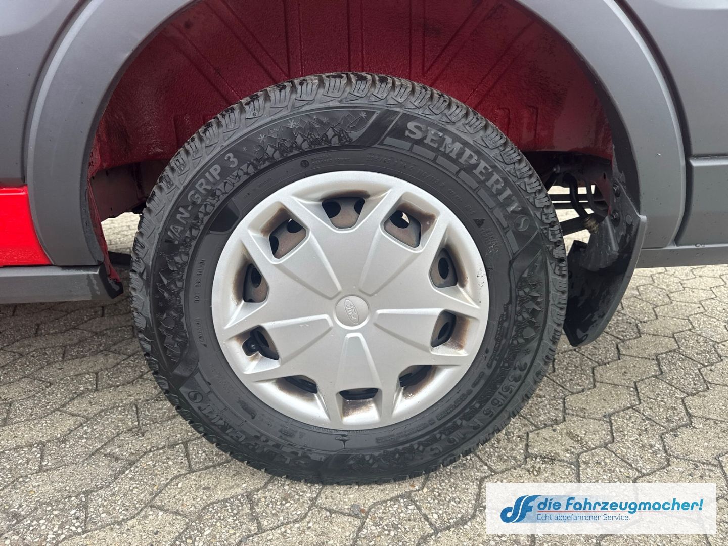 Fahrzeugabbildung Ford Transit Kombi 350 L3 Trend StandHZG *2881*EXPORT