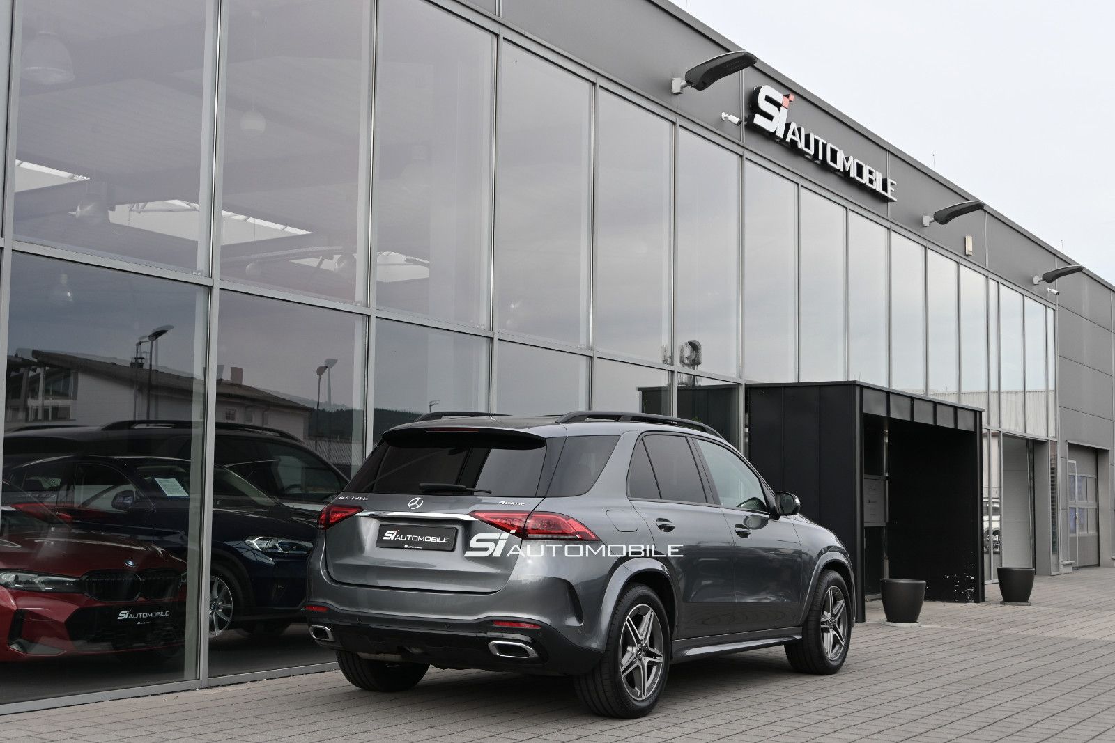 Fahrzeugabbildung Mercedes-Benz GLE 350 de 4MAT. AMG + NIGHT °ACC°AHK°PANO°HUD°