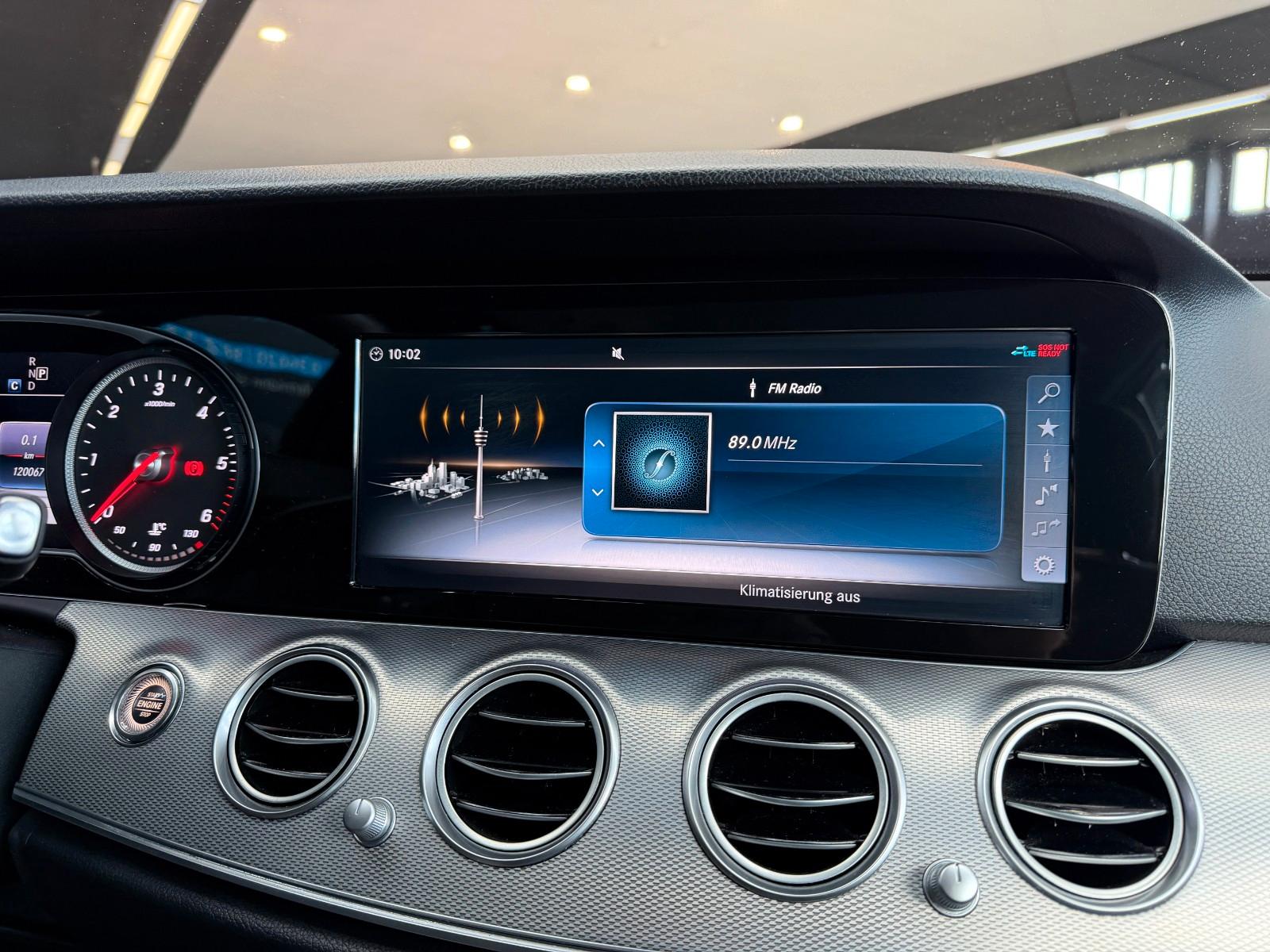 Mercedes-Benz E220d4Matic T9G-TRONIC+Burmester+ACC+LED+Rückfk.